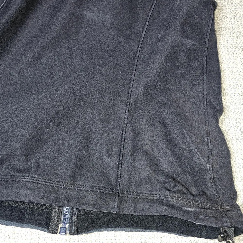 Arc'teryx Two-Tone Blue and Black Vest - Picture 12 of 14